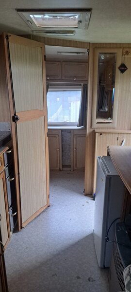 Rulota Elddis Hurricane GT din 01.06.1997 (doar 968 kg greutate