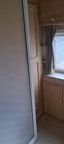 Rulota Elddis Hurricane GT din 01.06.1997 (doar 968 kg greutate